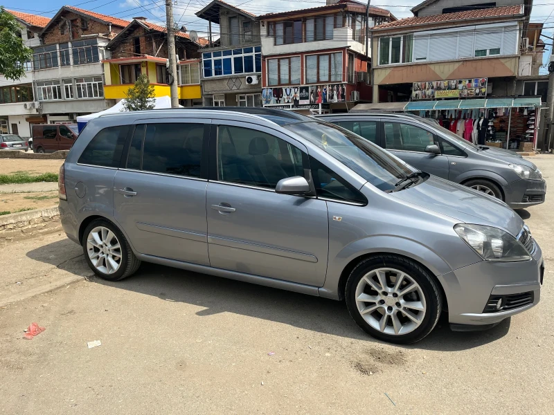 Opel Zafira 1.9 cdti, снимка 3 - Автомобили и джипове - 47357238