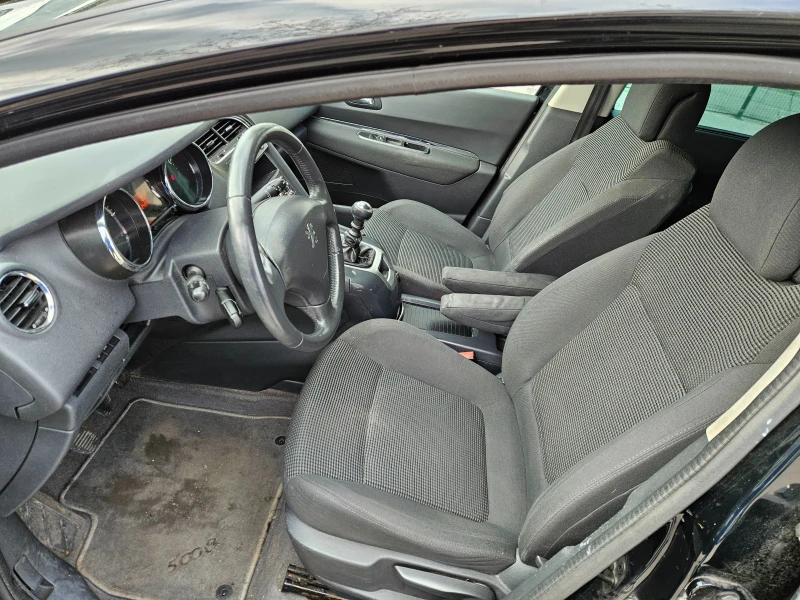 Peugeot 5008 1.6 HDI, снимка 12 - Автомобили и джипове - 49139310