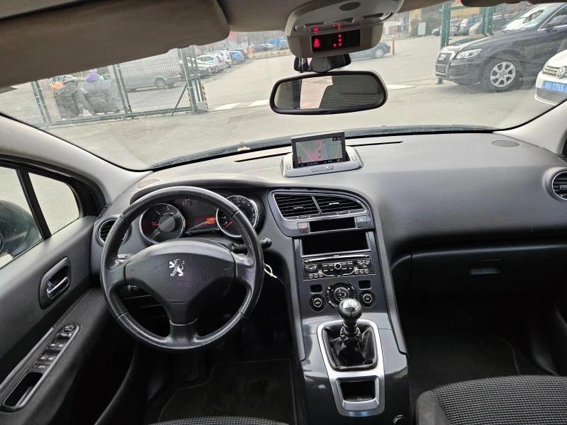 Peugeot 5008 1.6 HDI, снимка 16 - Автомобили и джипове - 49139310