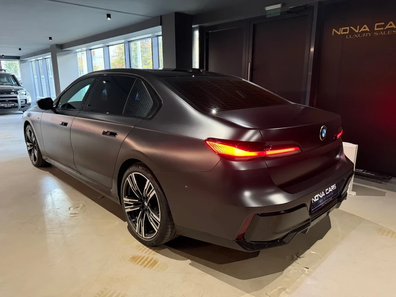 BMW 740 d xDrive M ел. врати B&W, снимка 16 - Автомобили и джипове - 52333330