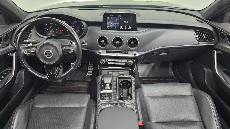 Kia Stinger 2.0T AWD PLATINUM, снимка 6 - Автомобили и джипове - 52494054