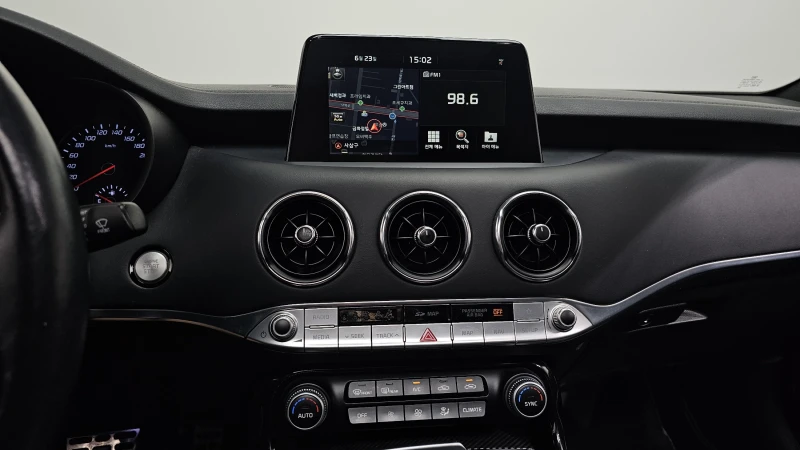 Kia Stinger 2.0T AWD PLATINUM, снимка 13 - Автомобили и джипове - 52494054