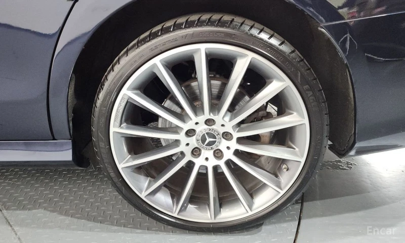 Mercedes-Benz E 350, снимка 5 - Автомобили и джипове - 52827044