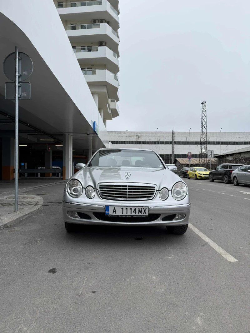 Mercedes-Benz E 220, снимка 2 - Автомобили и джипове - 52892572