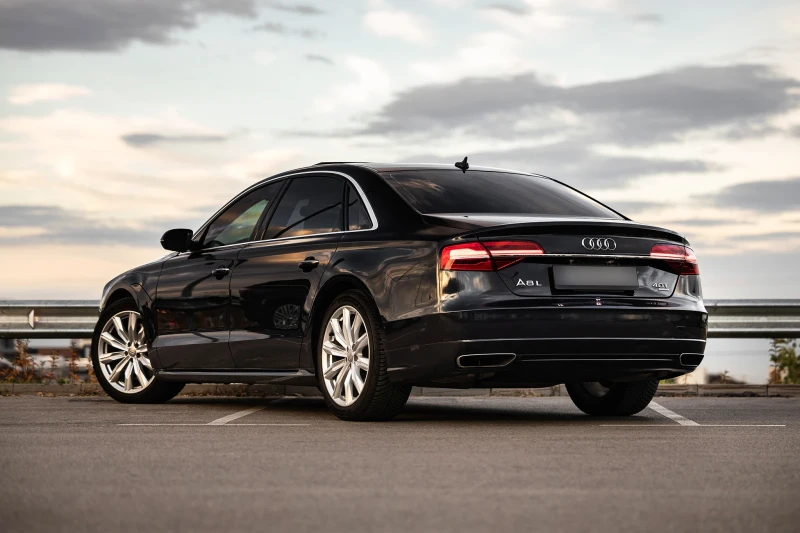Audi A8, снимка 4 - Автомобили и джипове - 53495543