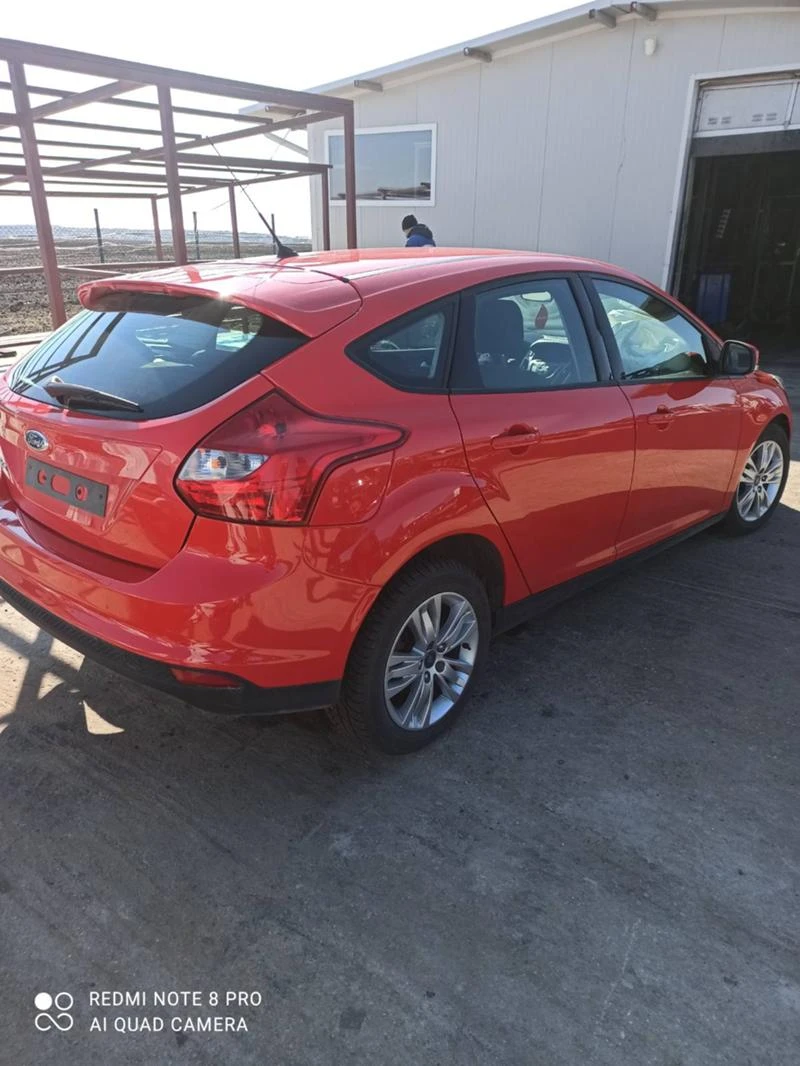 Ford Focus 2 бр. 1,0 i, снимка 2 - Автомобили и джипове - 32490973