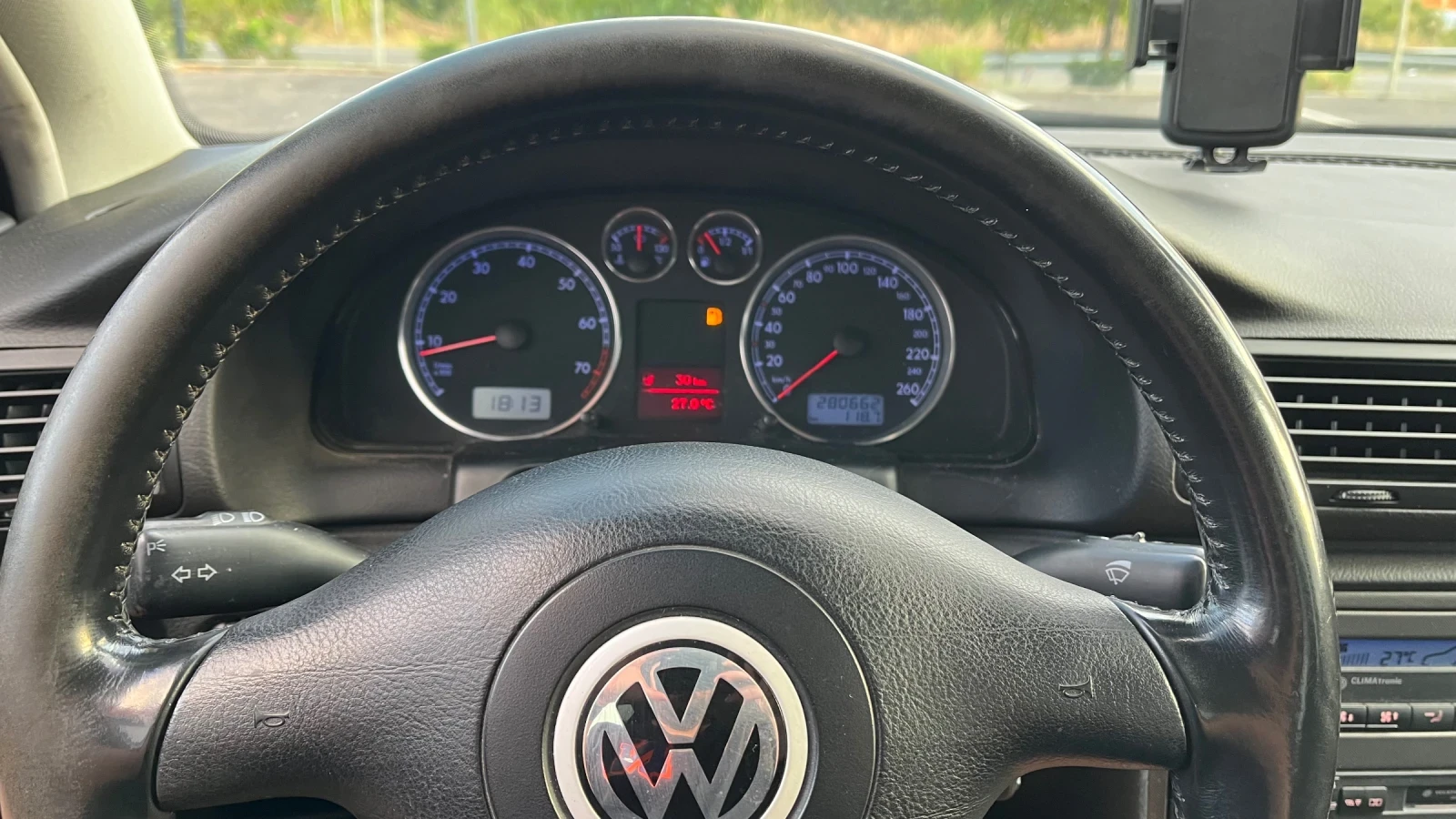 VW Passat 1.8Т, 5-ца комби - изображение 9