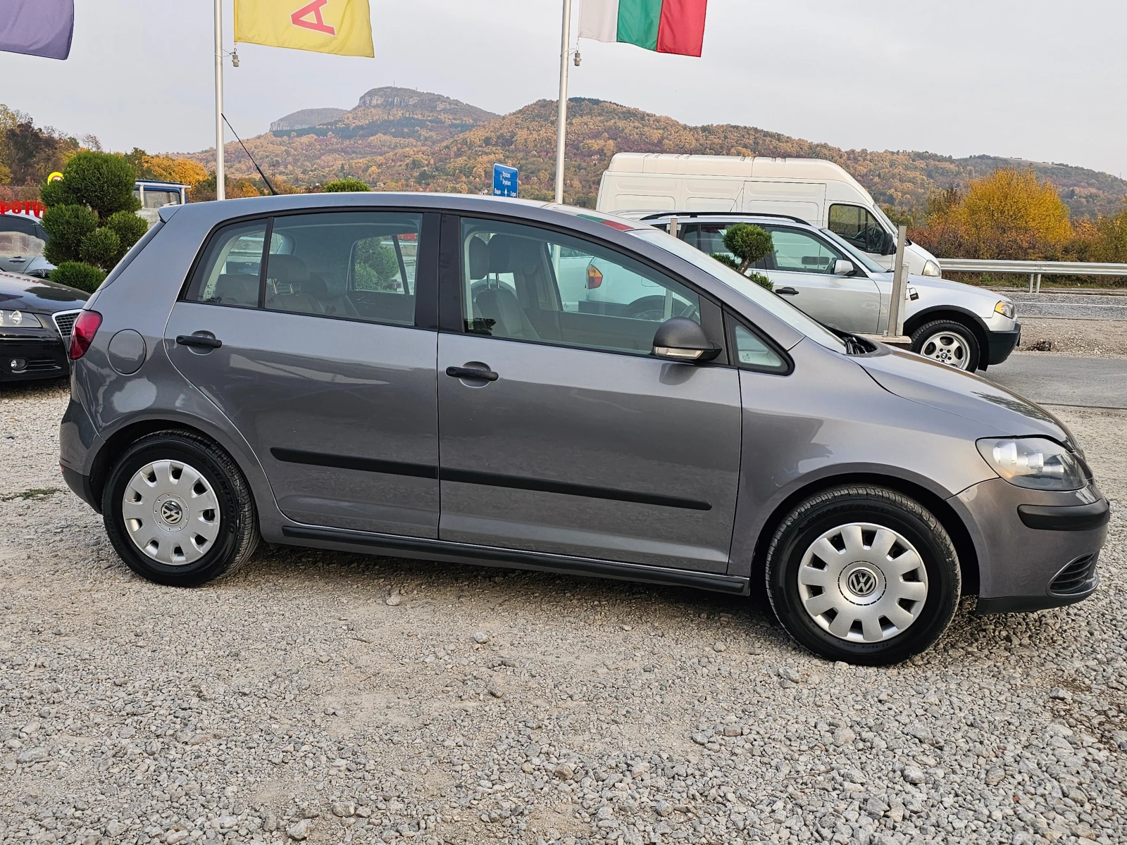 VW Golf Plus 1.9 TDI КЛИМАТРОНИК 90 кс  - изображение 2