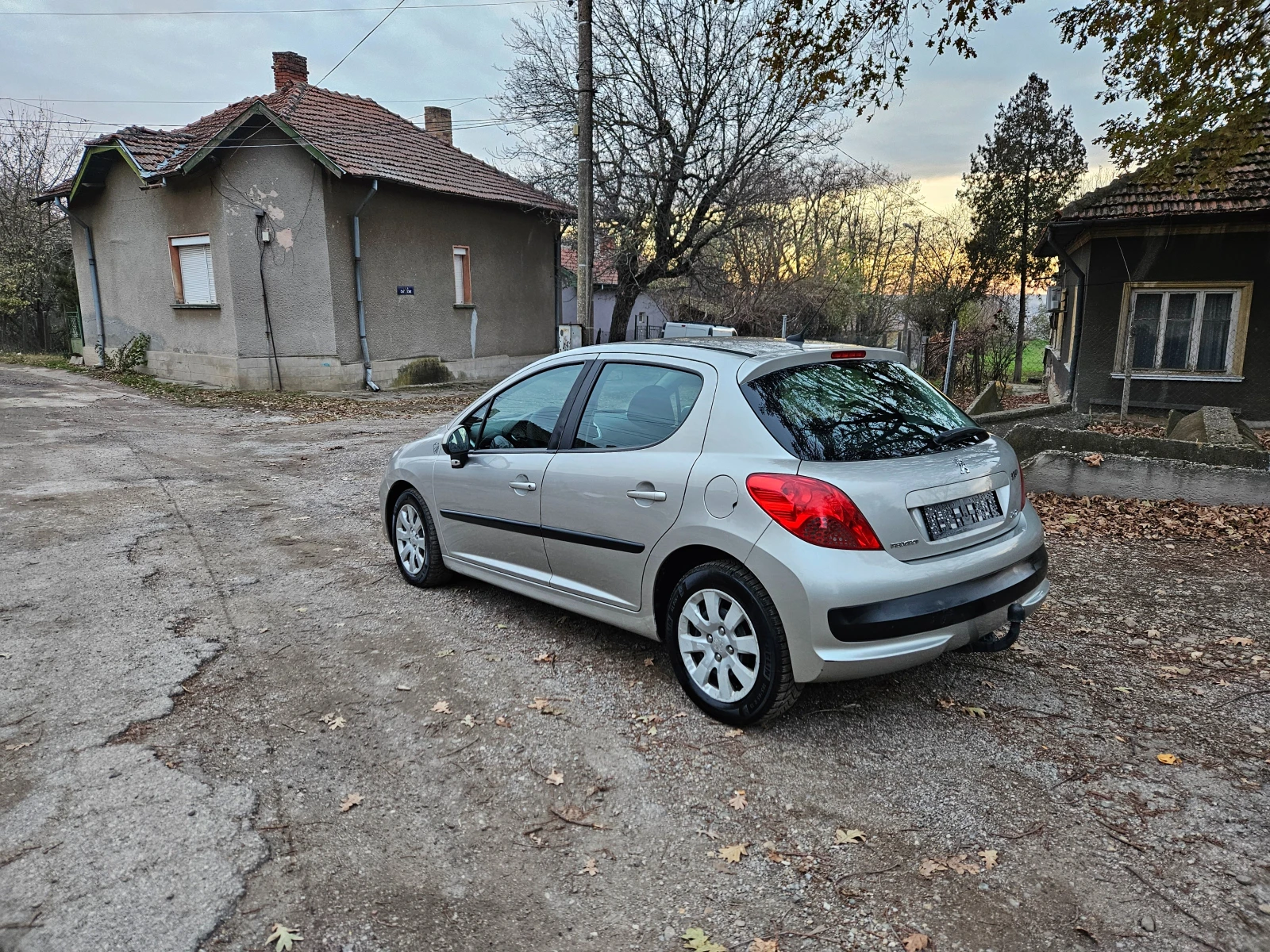 Peugeot 207 1.4I - изображение 8