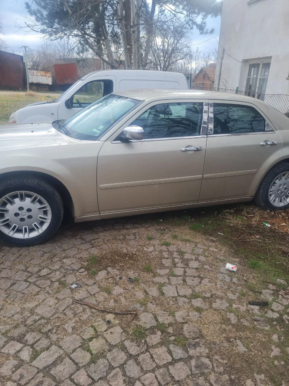 Chrysler 300c 2.7 - изображение 2