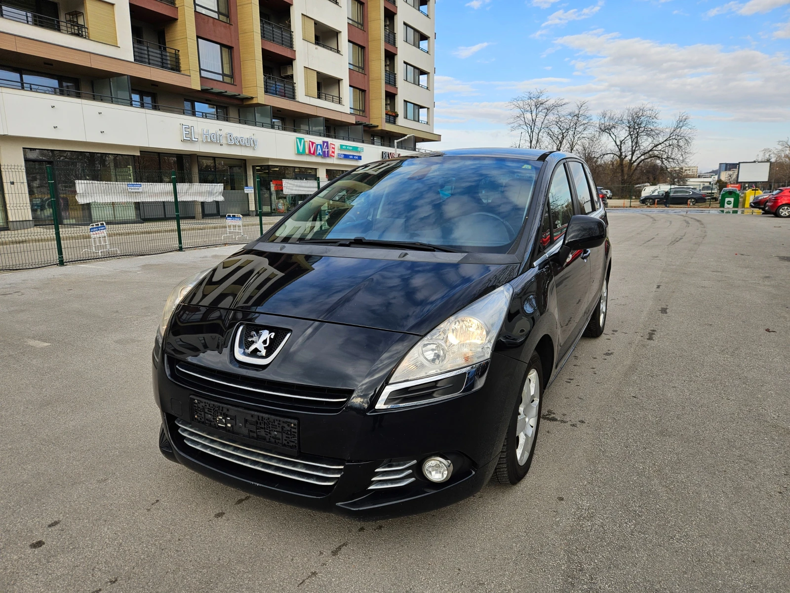 Peugeot 5008 1.6 HDI - изображение 2