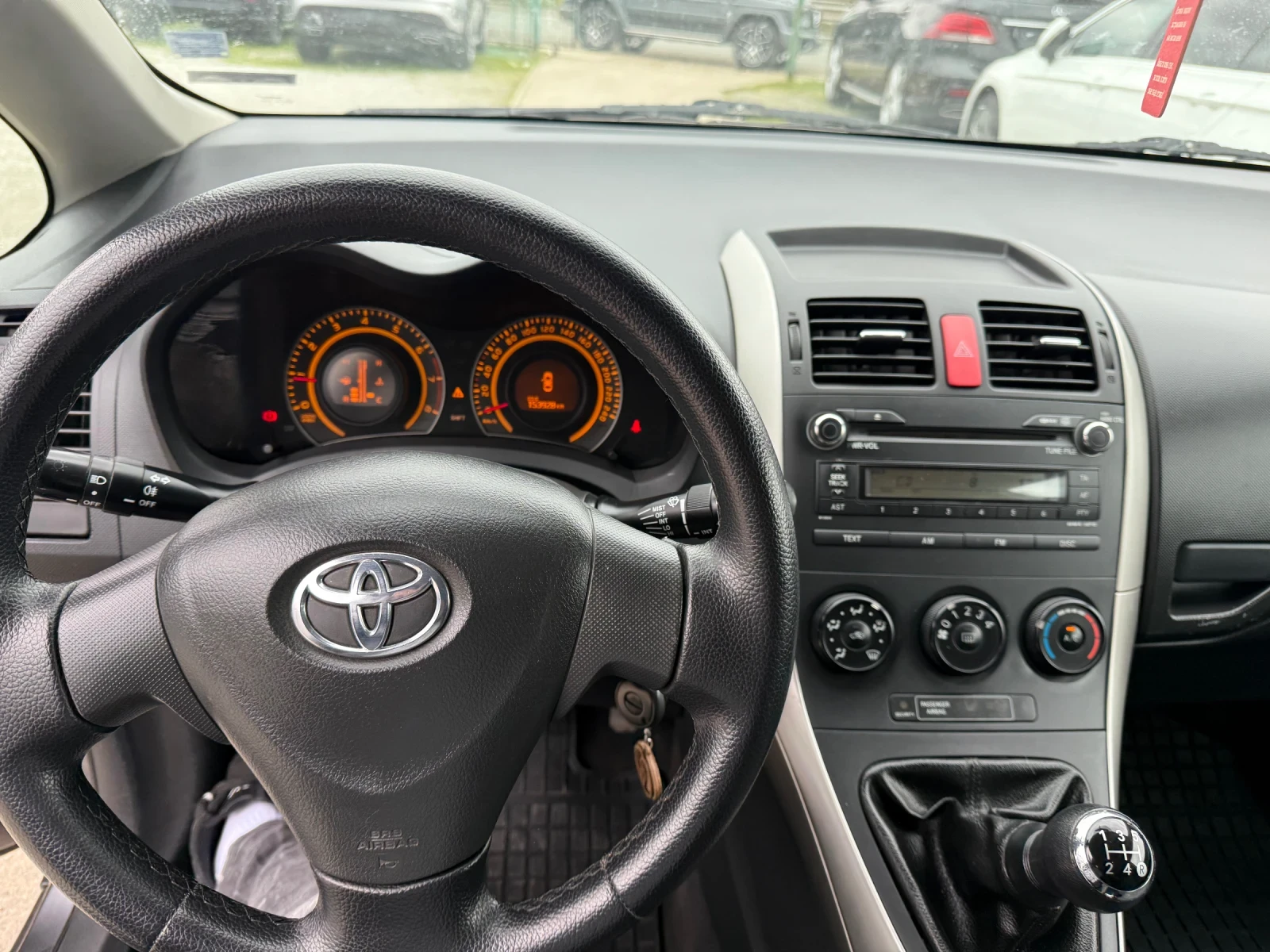 Toyota Auris 1.4 VVTI 97ps  - изображение 10