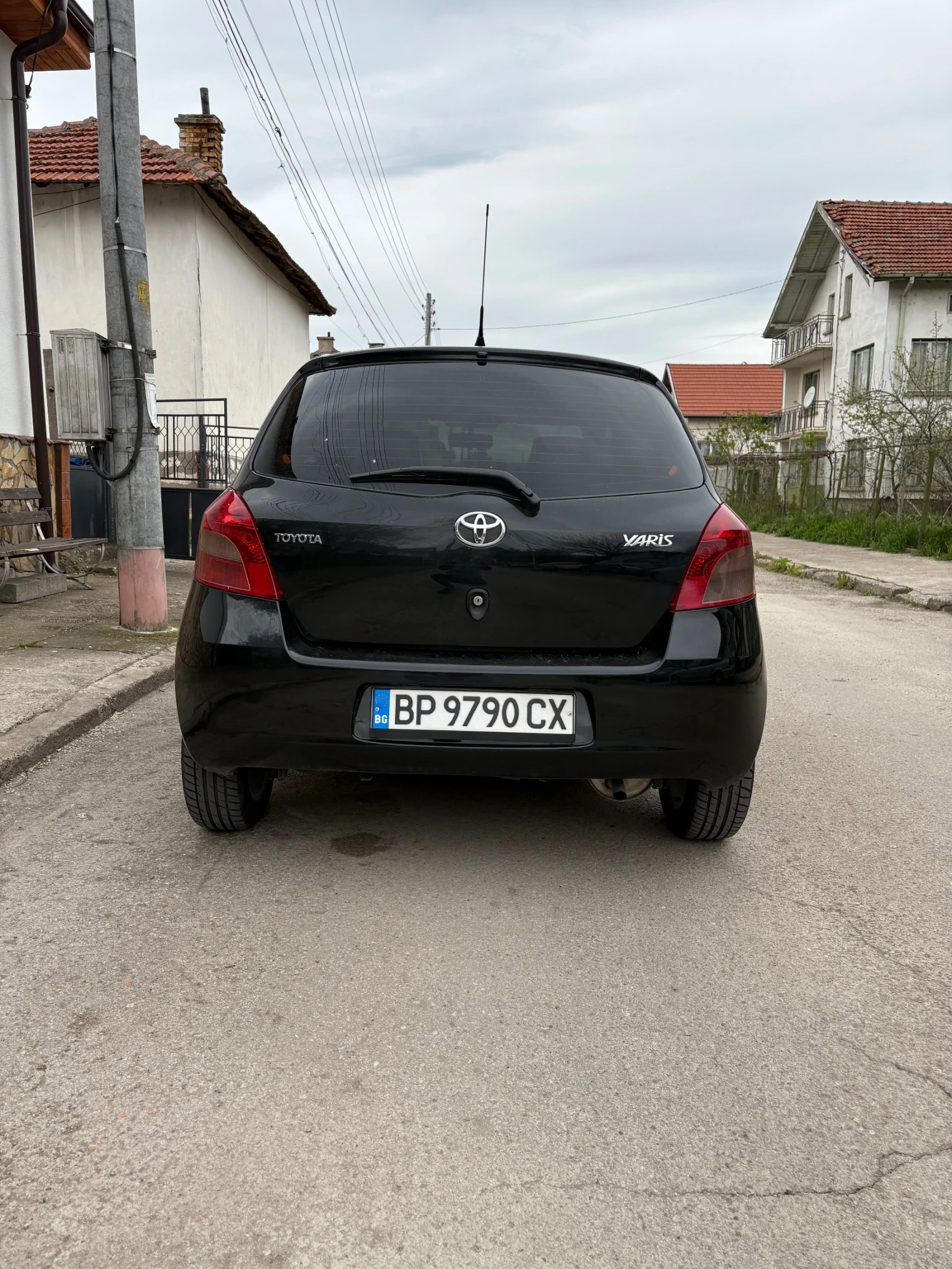 Toyota Yaris  - изображение 3