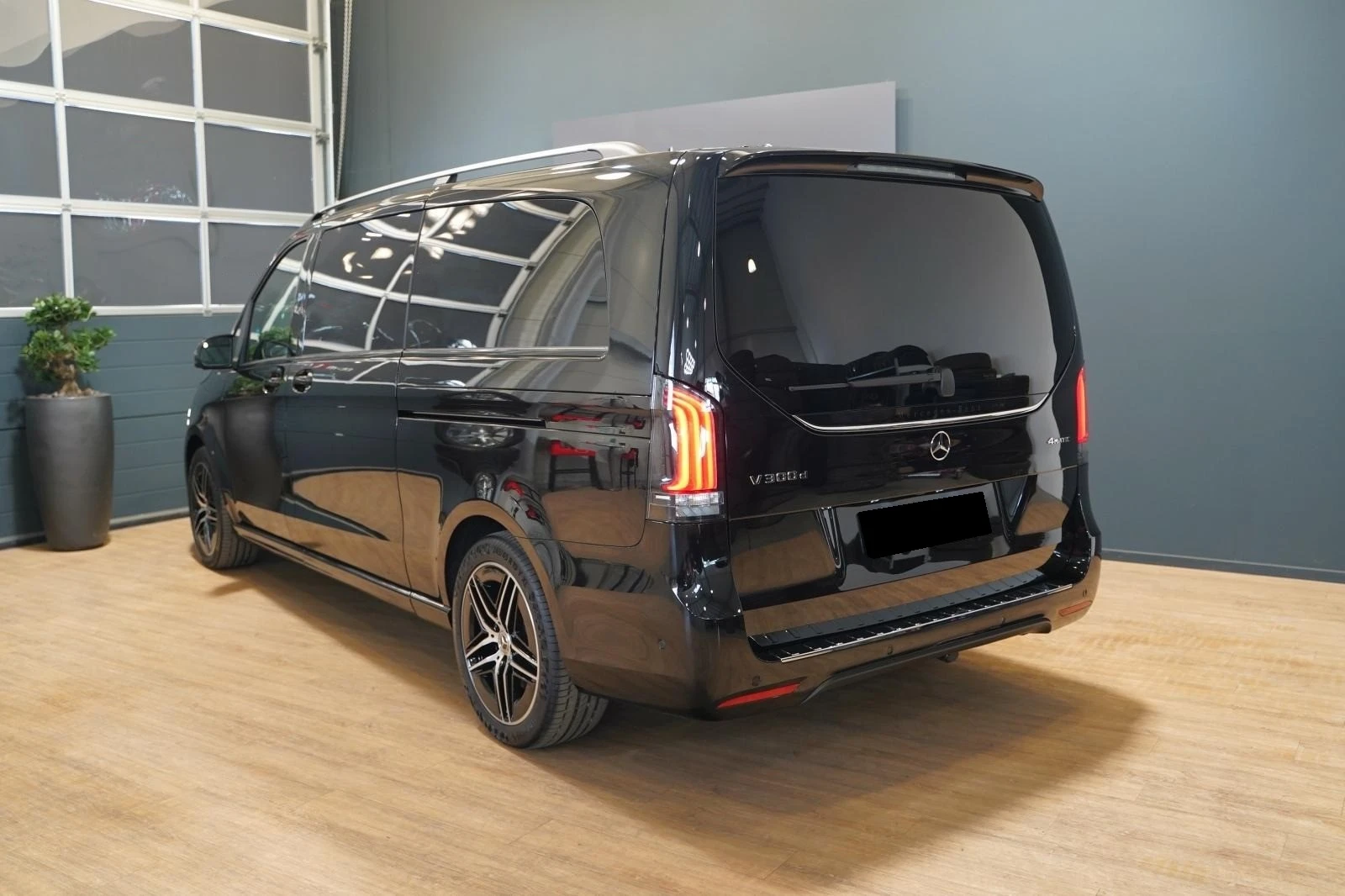 Mercedes-Benz V 300 d/AMG/4-MATIC/EXTRALONG/AIRMATIC/BURMES/360/NIGHT/ - изображение 3