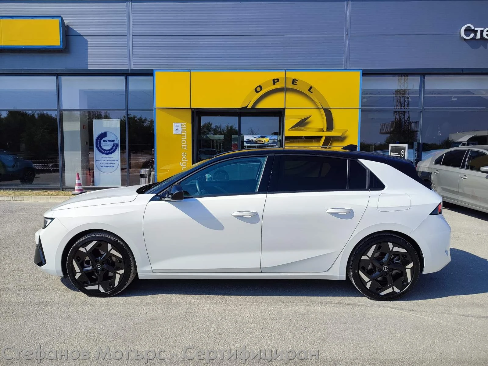 Opel Astra Astra L GSe PHEV (165kW/225 к.с.) AT8 MY23 - изображение 4