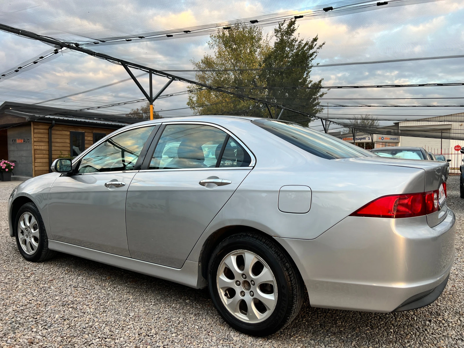 Honda Accord 2.0i 155к.с. AUT/СЕДАН/КОЖА - изображение 6