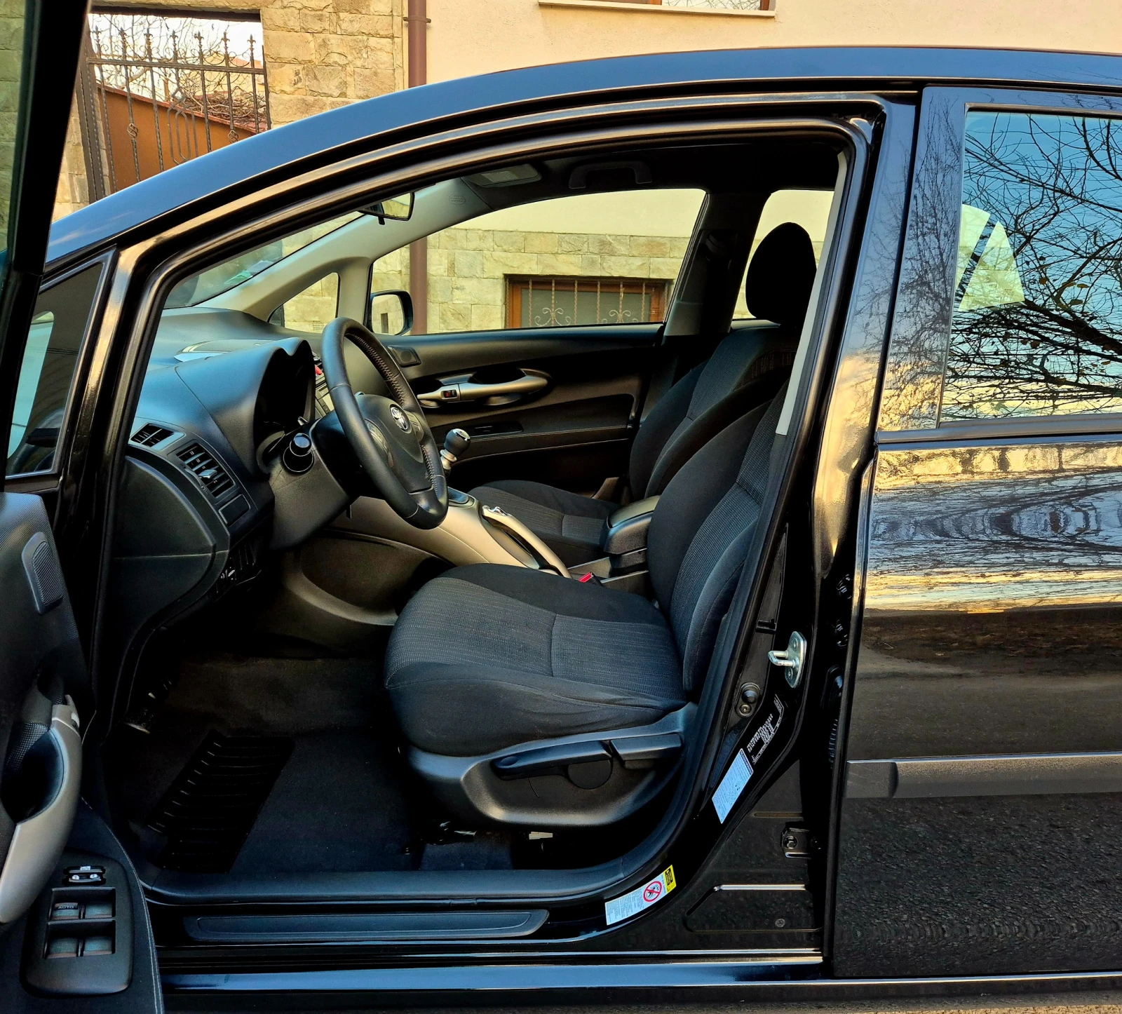 Toyota Auris 2.0d4d-EXCLUSIVE-������-����-6��������-japan | Mobile.bg � ����������� 13