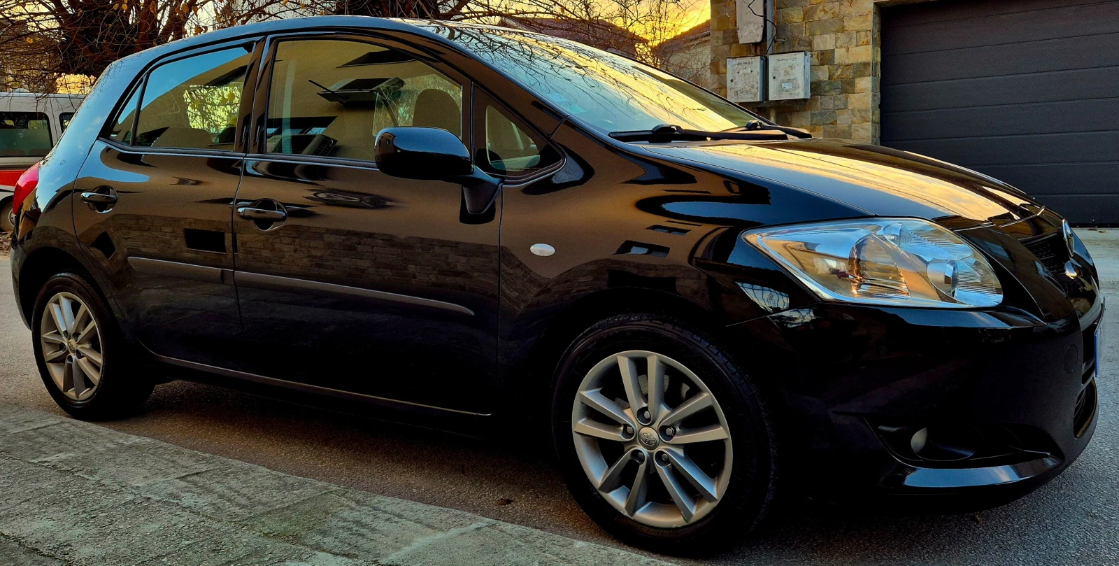 Toyota Auris 2.0d4d-EXCLUSIVE-������-����-6��������-japan | Mobile.bg � ����������� 1