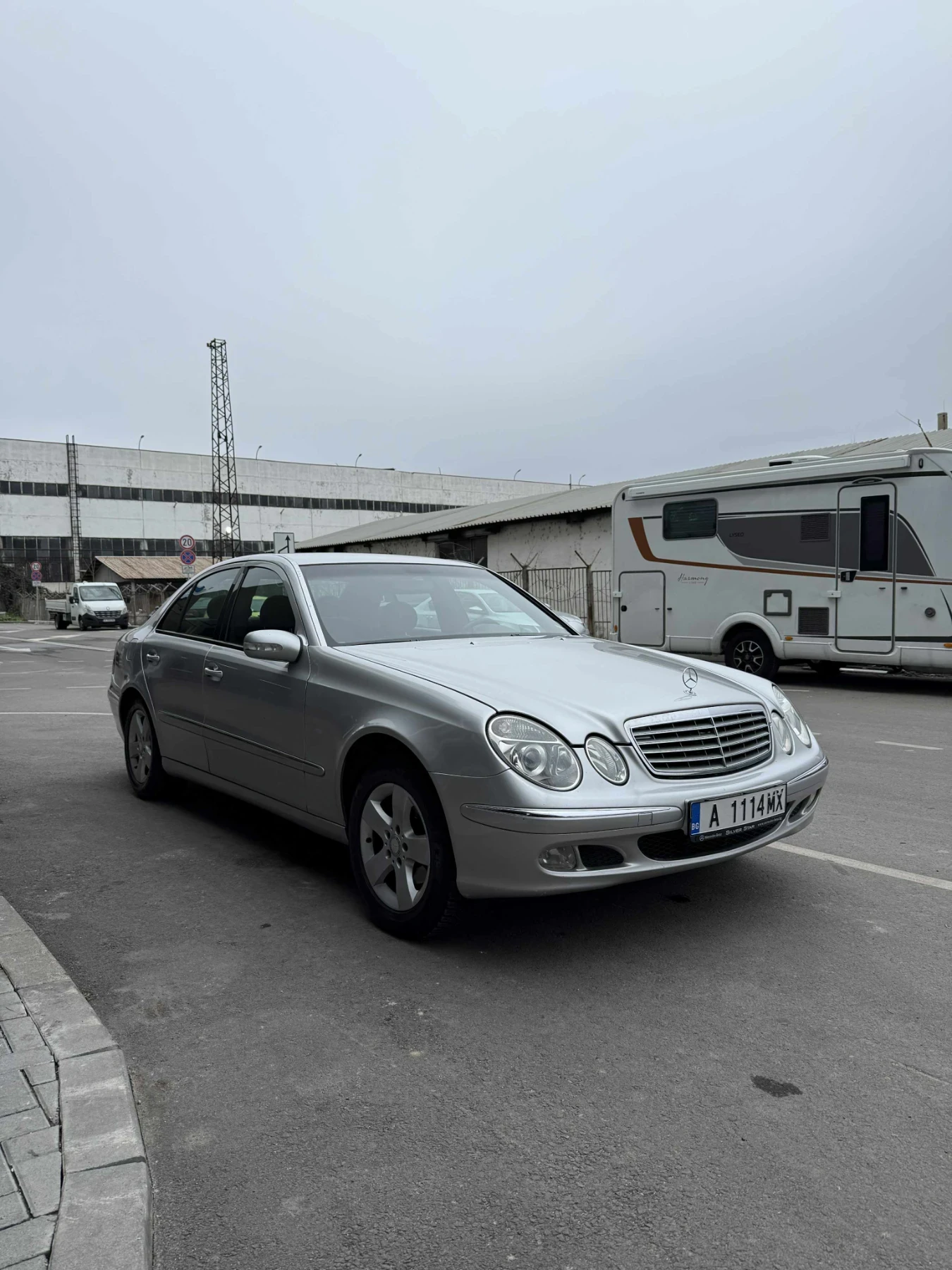 Mercedes-Benz E 220  - изображение 5