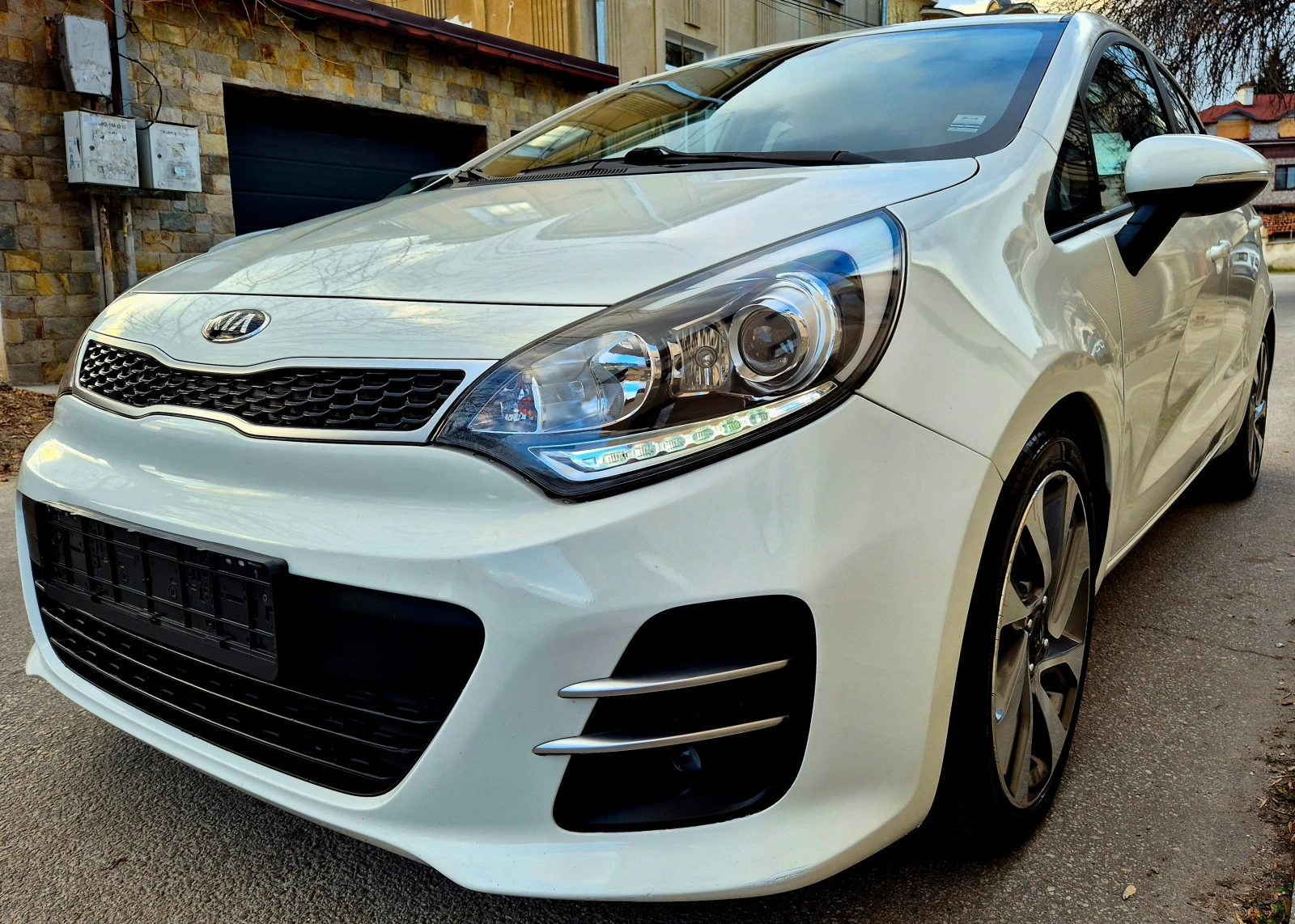 Kia Rio 1.2i- FACE LIFT-LUX-верига-ГАЗ - изображение 5
