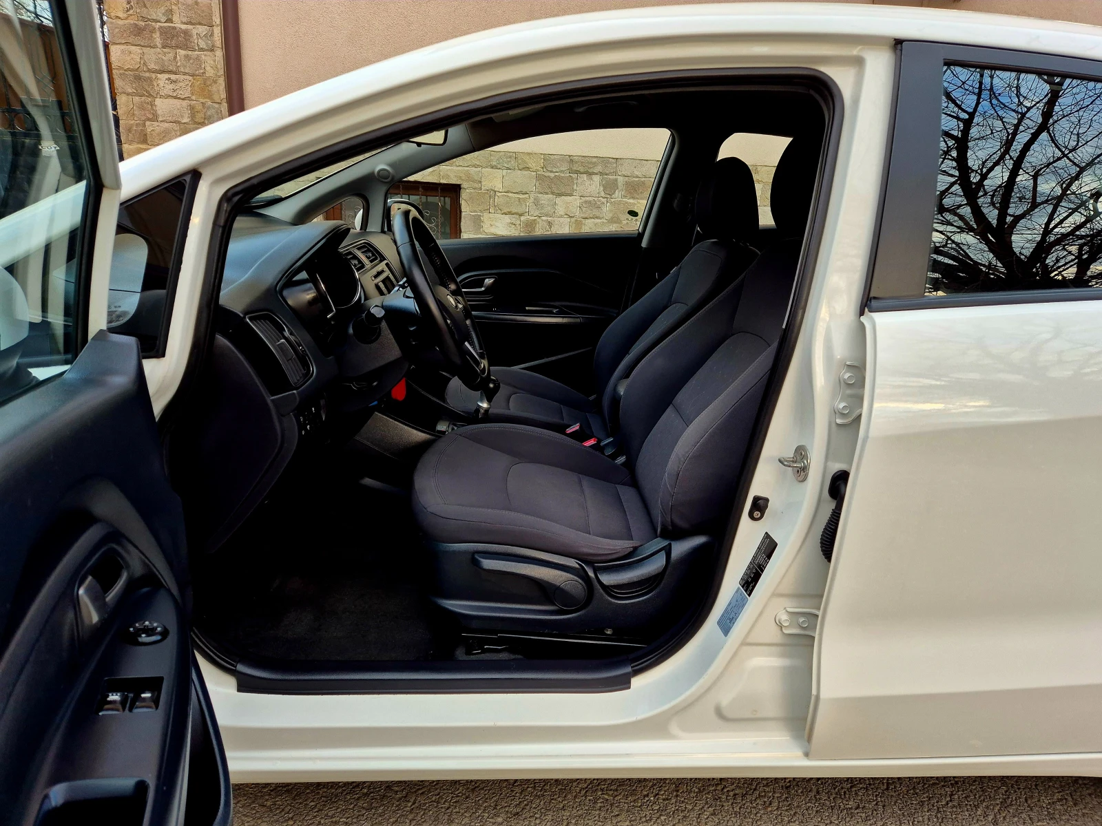 Kia Rio 1.2i- FACE LIFT-LUX-верига-ГАЗ - изображение 7