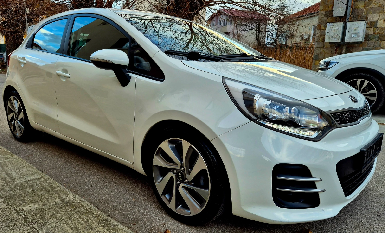 Kia Rio 1.2i- FACE LIFT-LUX-верига-ГАЗ - изображение 9