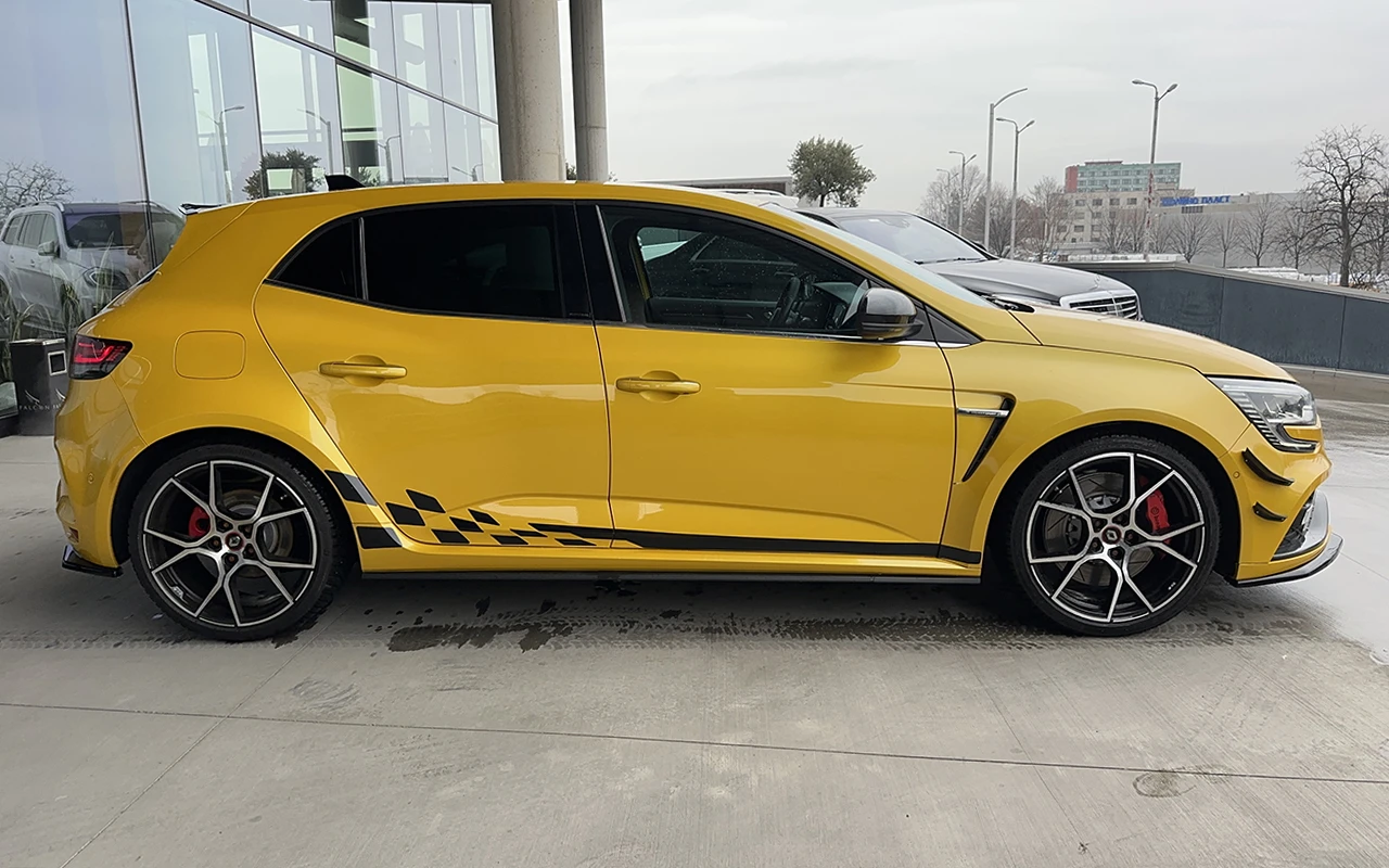 Renault Megane R.S. 300 Trophy - изображение 3