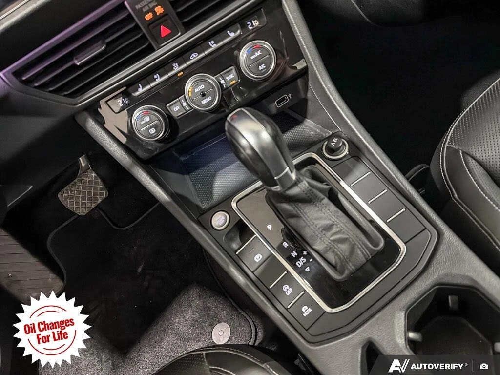 VW Jetta Execline FWD, снимка 15 - Автомобили и джипове - 54342438