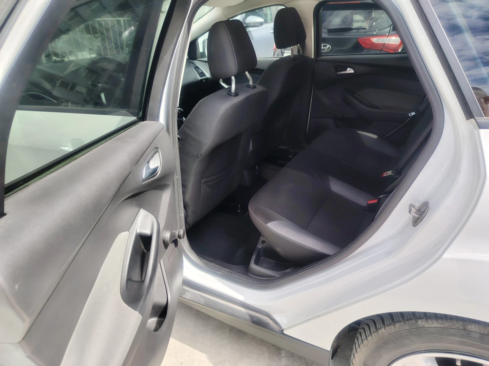Ford Focus, снимка 9 - Автомобили и джипове - 54395940
