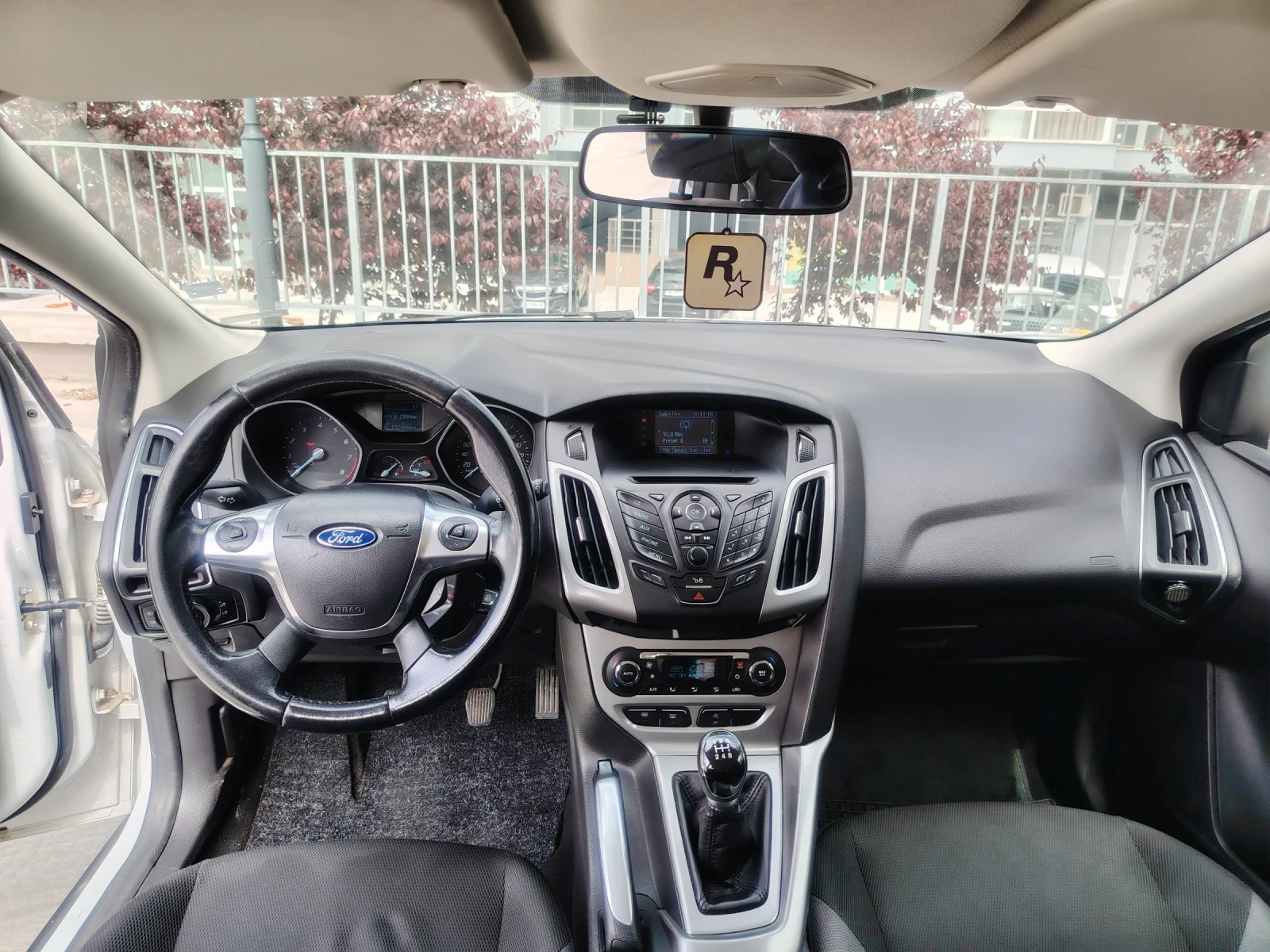 Ford Focus, снимка 11 - Автомобили и джипове - 54395940