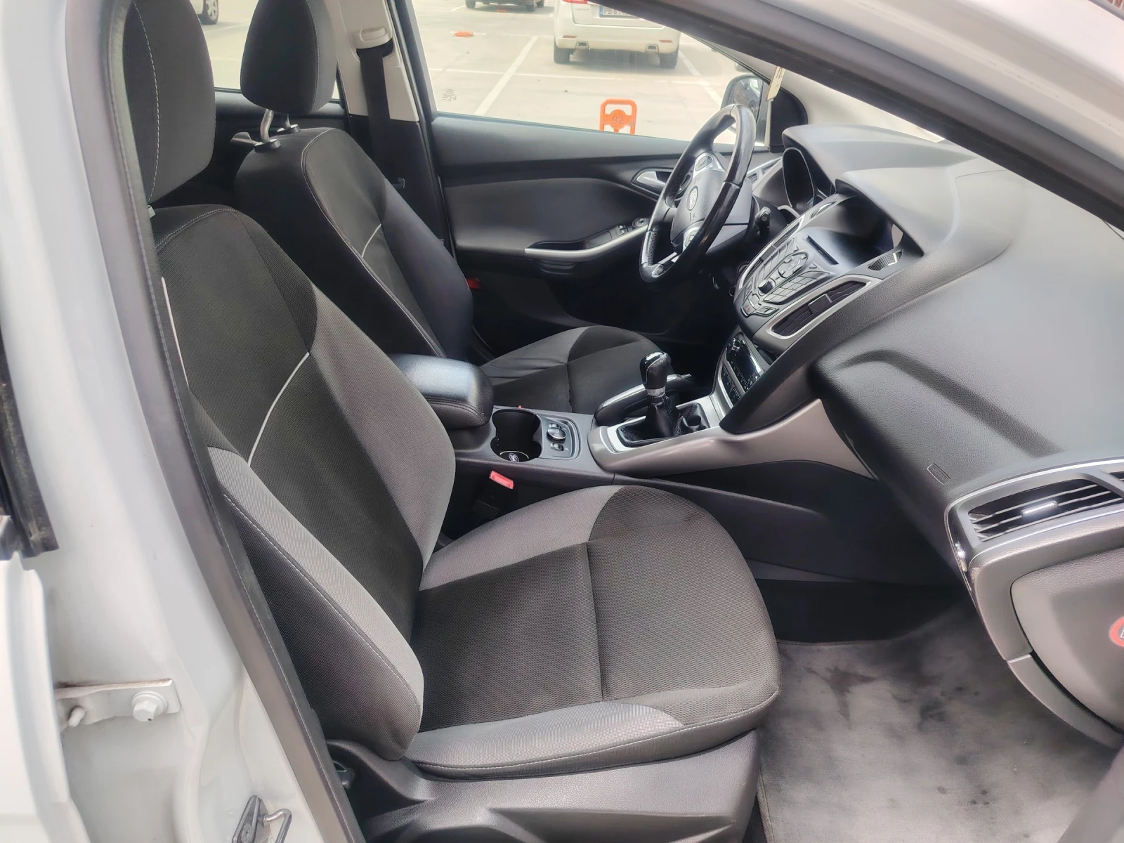 Ford Focus, снимка 7 - Автомобили и джипове - 54395940