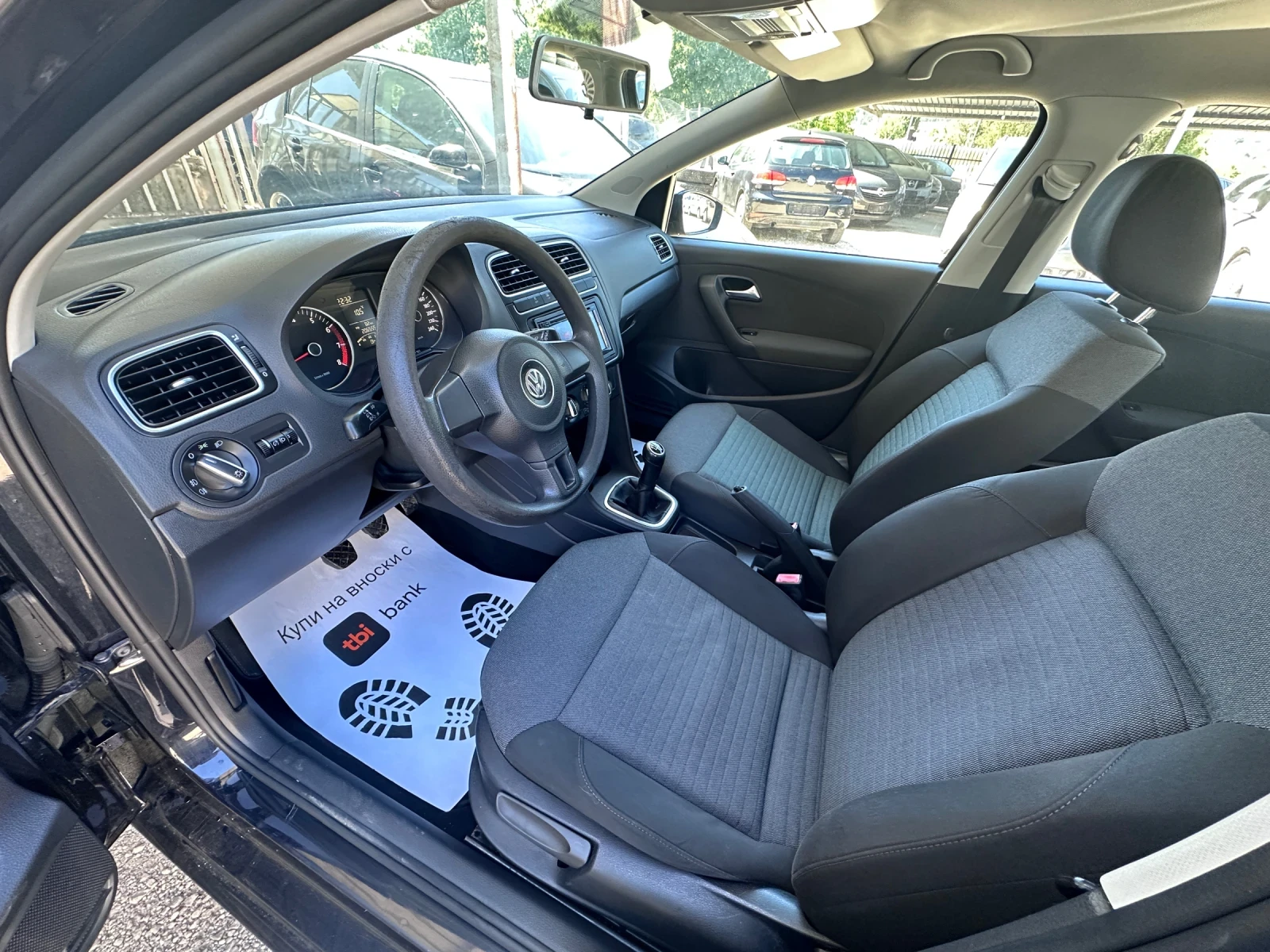 VW Polo 1.2i - КЛИМАТИК, снимка 9 - Автомобили и джипове - 54550235