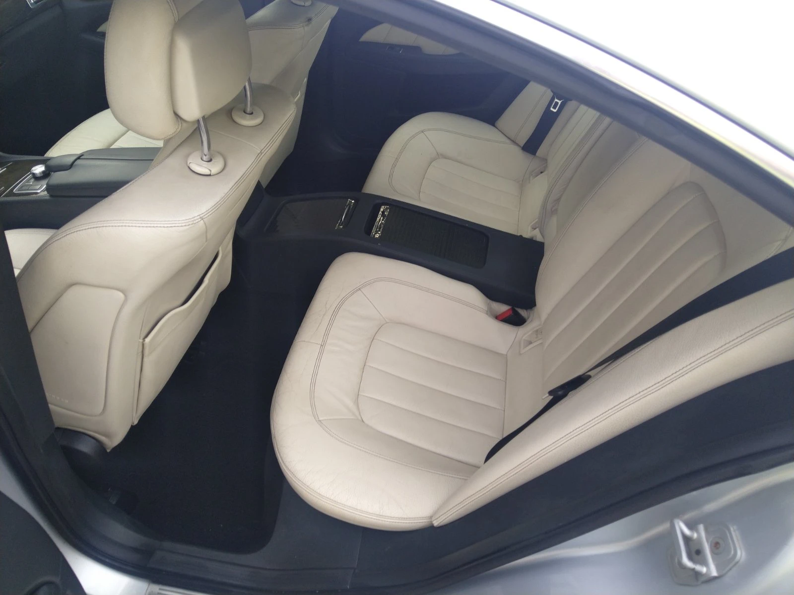 Mercedes-Benz CLS 350 3.0 CDi, снимка 9 - Автомобили и джипове - 54802399
