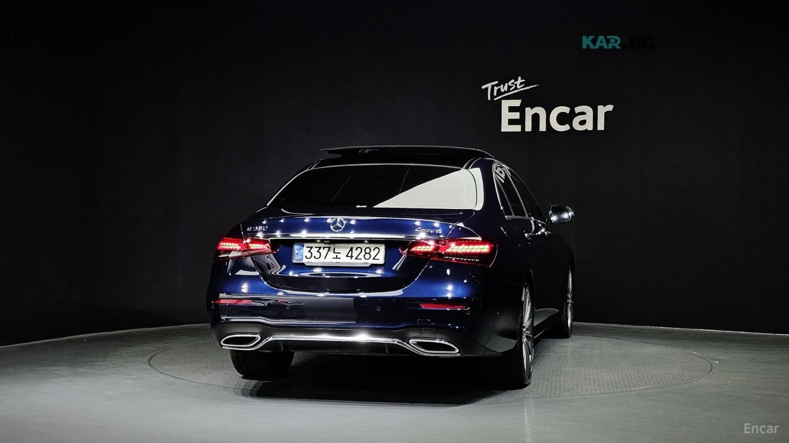 Mercedes-Benz E 350 4MATIC* AMG LINE* LКОЖА* ПОДГРЕВ* BURMASTER* PANO*, снимка 4 - Автомобили и джипове - 55355196