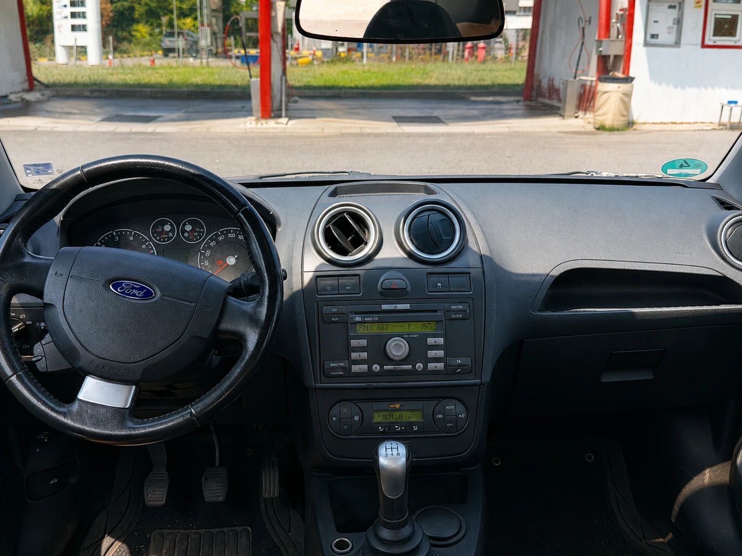 Ford Fiesta Бензин + Газ, снимка 7 - Автомобили и джипове - 55465940