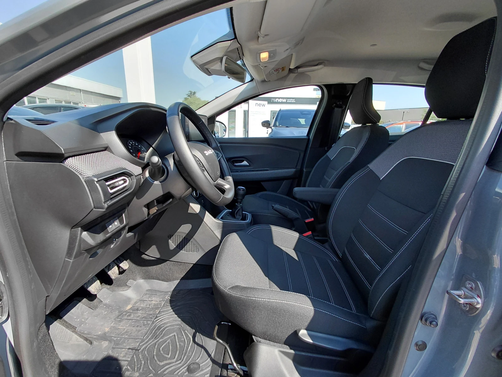 Dacia Logan Expression / 100к.с/Газ/Бензин, снимка 12 - Автомобили и джипове - 55816241