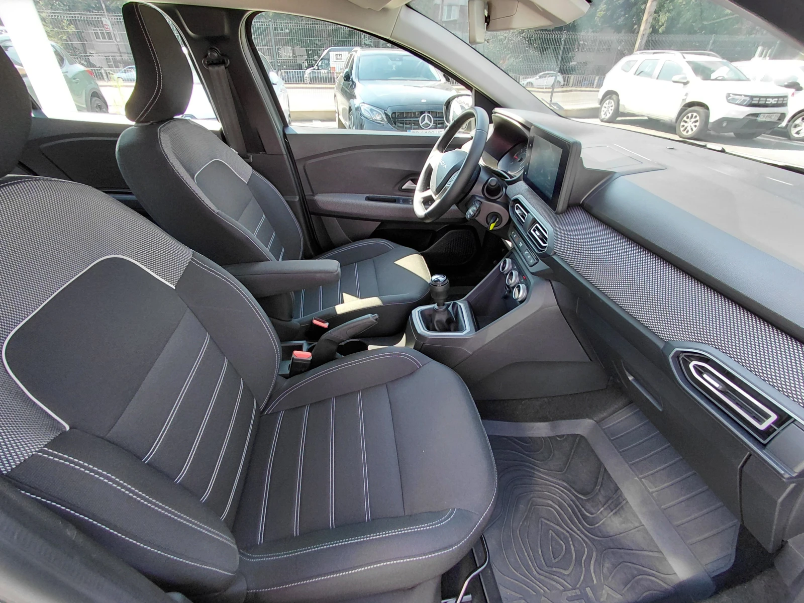 Dacia Logan Expression / 100к.с/Газ/Бензин, снимка 13 - Автомобили и джипове - 55816241