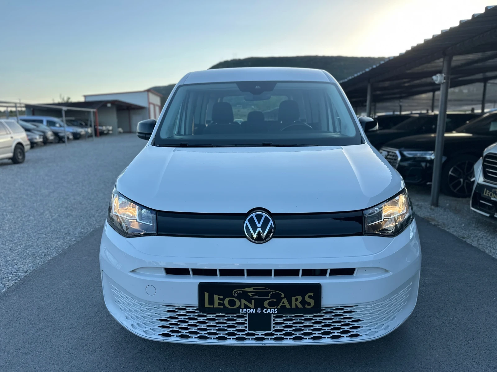 VW Caddy 2.0TDI/ЗАДНА КАМЕРА/DISTR/FULL/TOP