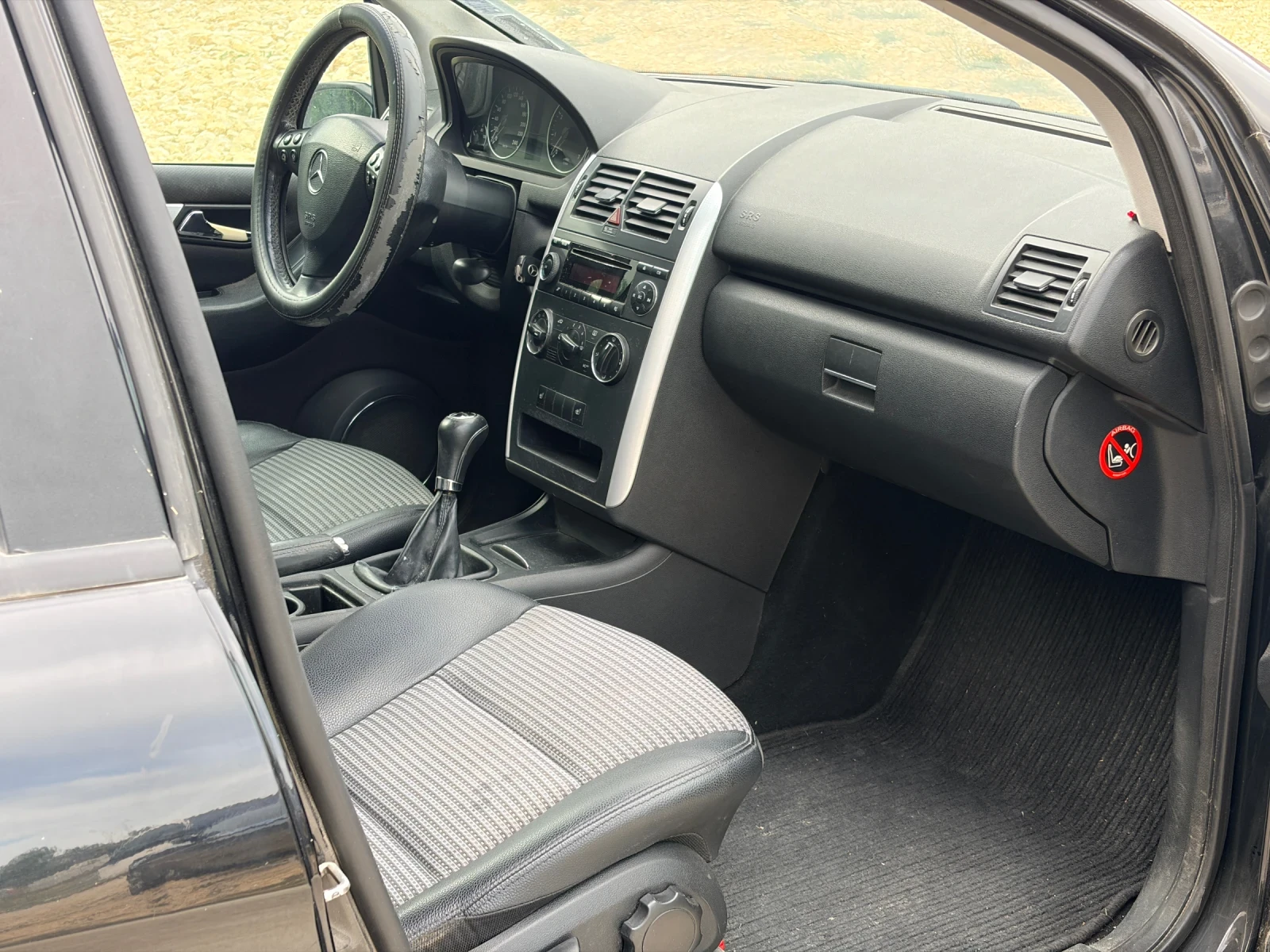 Mercedes-Benz A 150 1.5 i, снимка 14 - Автомобили и джипове - 56246250