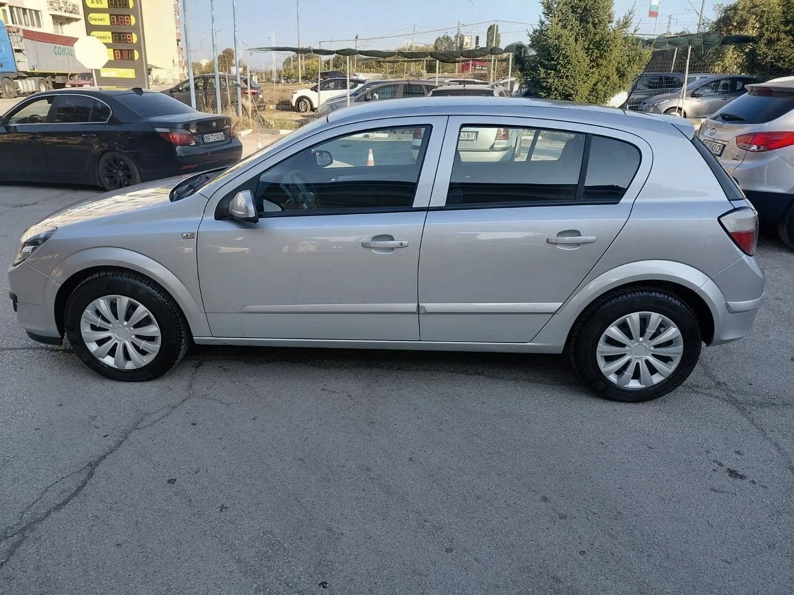 Opel Astra 1.6i, снимка 2 - Автомобили и джипове - 56417672
