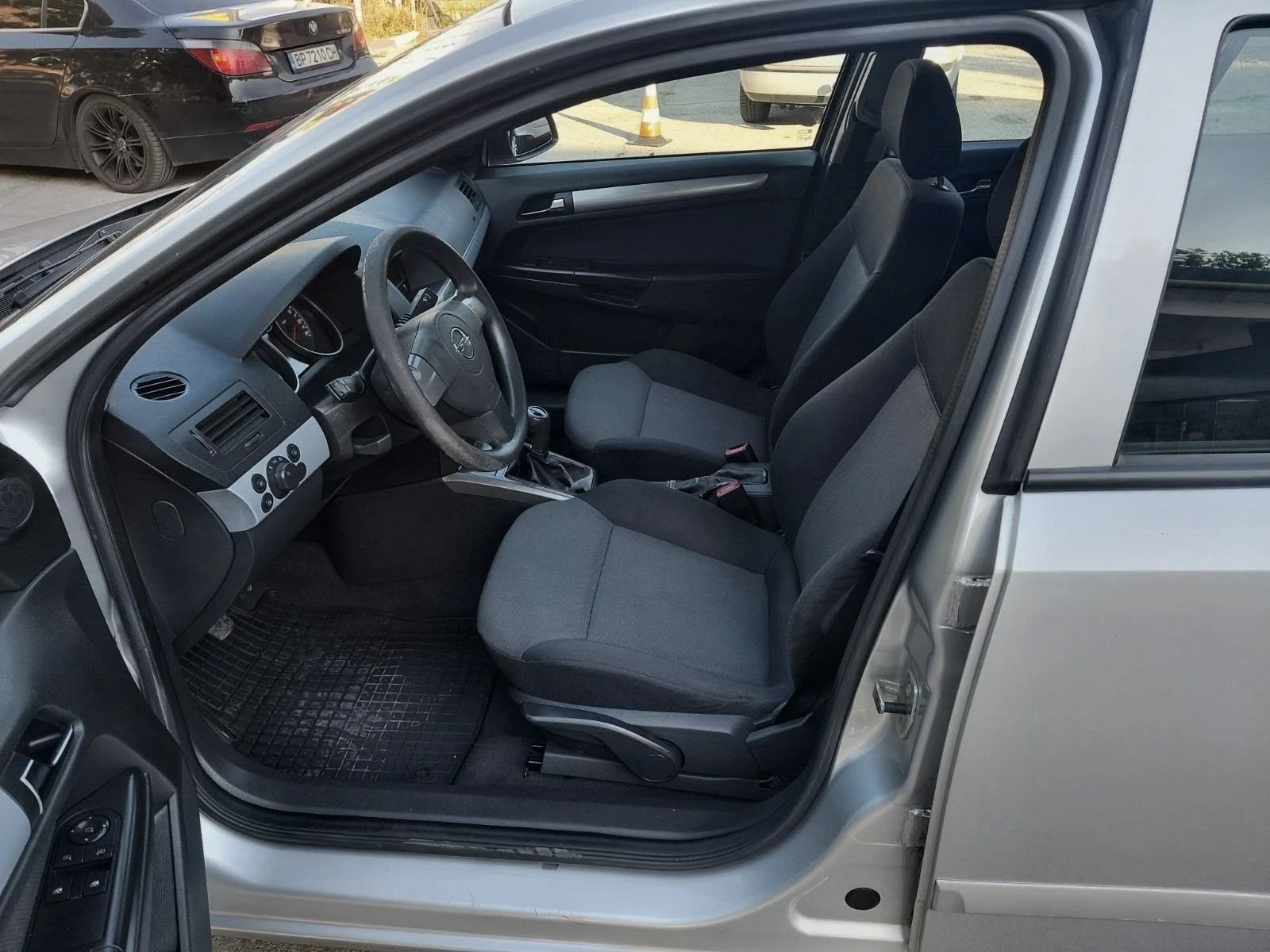 Opel Astra 1.6i, снимка 10 - Автомобили и джипове - 56417672