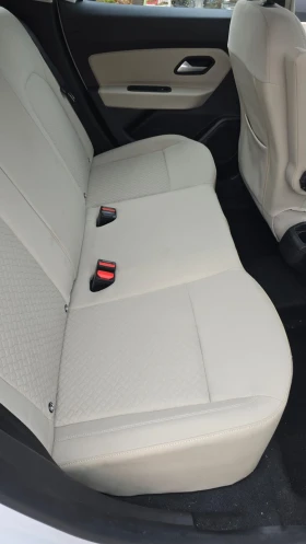 Dacia Duster 2.0i 16V 4x4, снимка 10