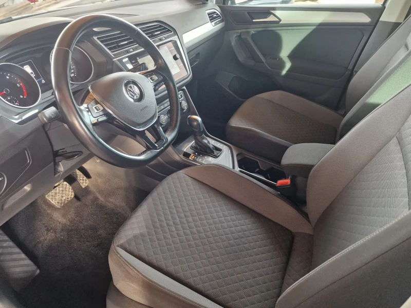 VW Tiguan 2.0TDi/Aвт./Лизинг, снимка 8 - Автомобили и джипове - 47468185