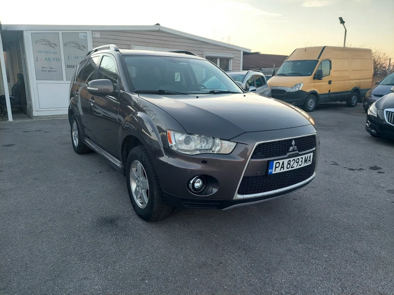 Mitsubishi Outlander 2.2D 7 МЕСТА  FULL, снимка 2 - Автомобили и джипове - 48117801