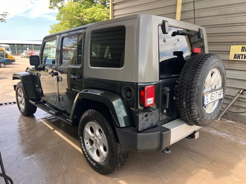 Jeep Wrangler Unlimited Sahara 3.8, снимка 3 - Автомобили и джипове - 51408354