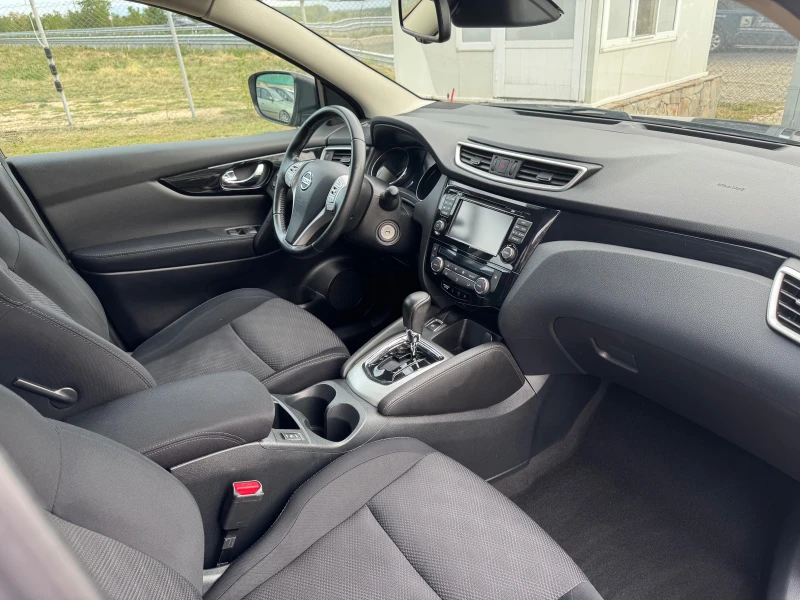 Nissan Qashqai, снимка 12 - Автомобили и джипове - 51702032