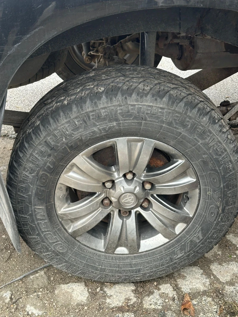 Toyota Hilux 3.0d АВТОМАТ НА ЧАСТИ, снимка 13 - Автомобили и джипове - 52634738