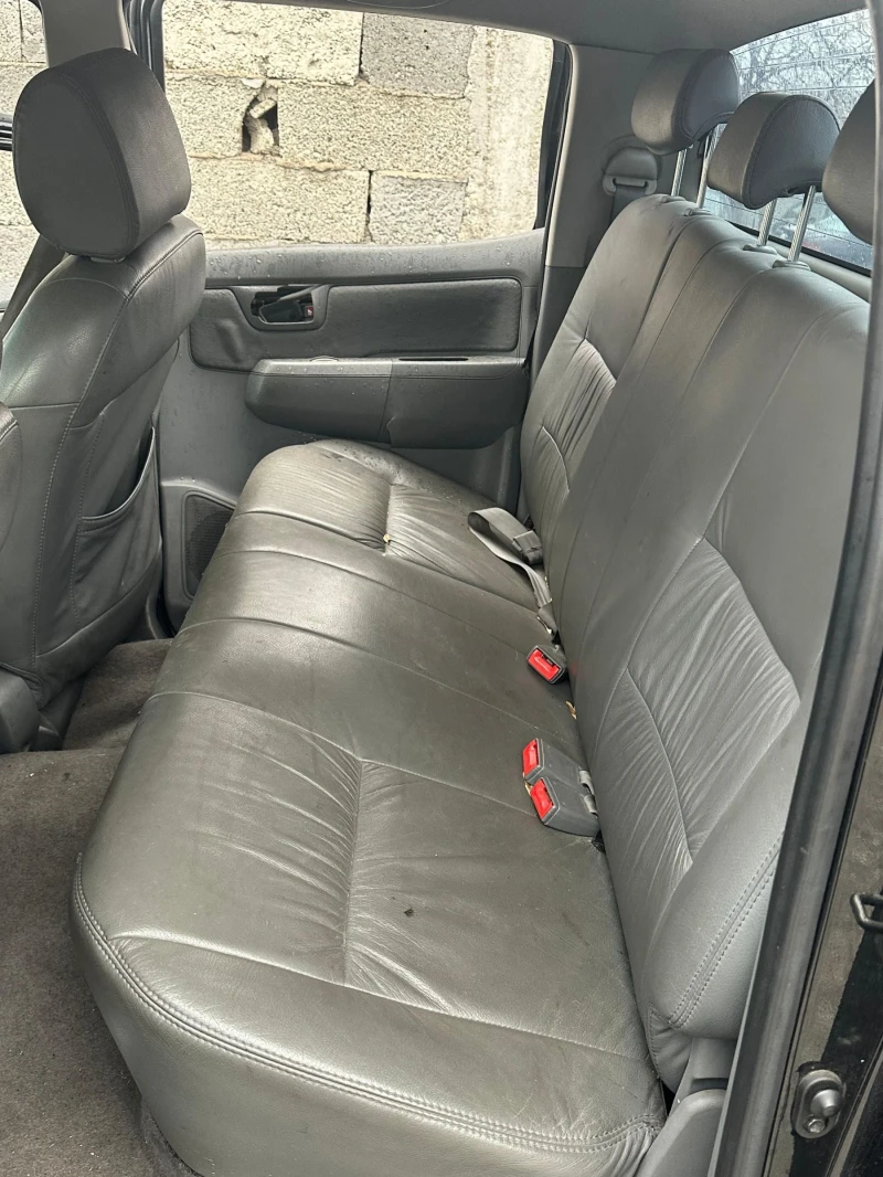 Toyota Hilux 3.0d АВТОМАТ НА ЧАСТИ, снимка 9 - Автомобили и джипове - 52634738
