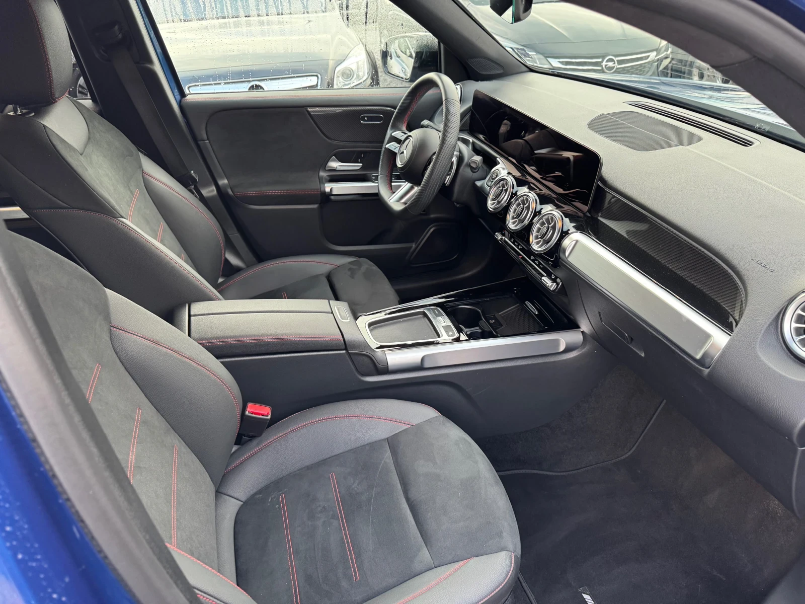 Mercedes-Benz GLB 200d / AMG / FACE / FULL / 15   /  | Mobile.bg   17