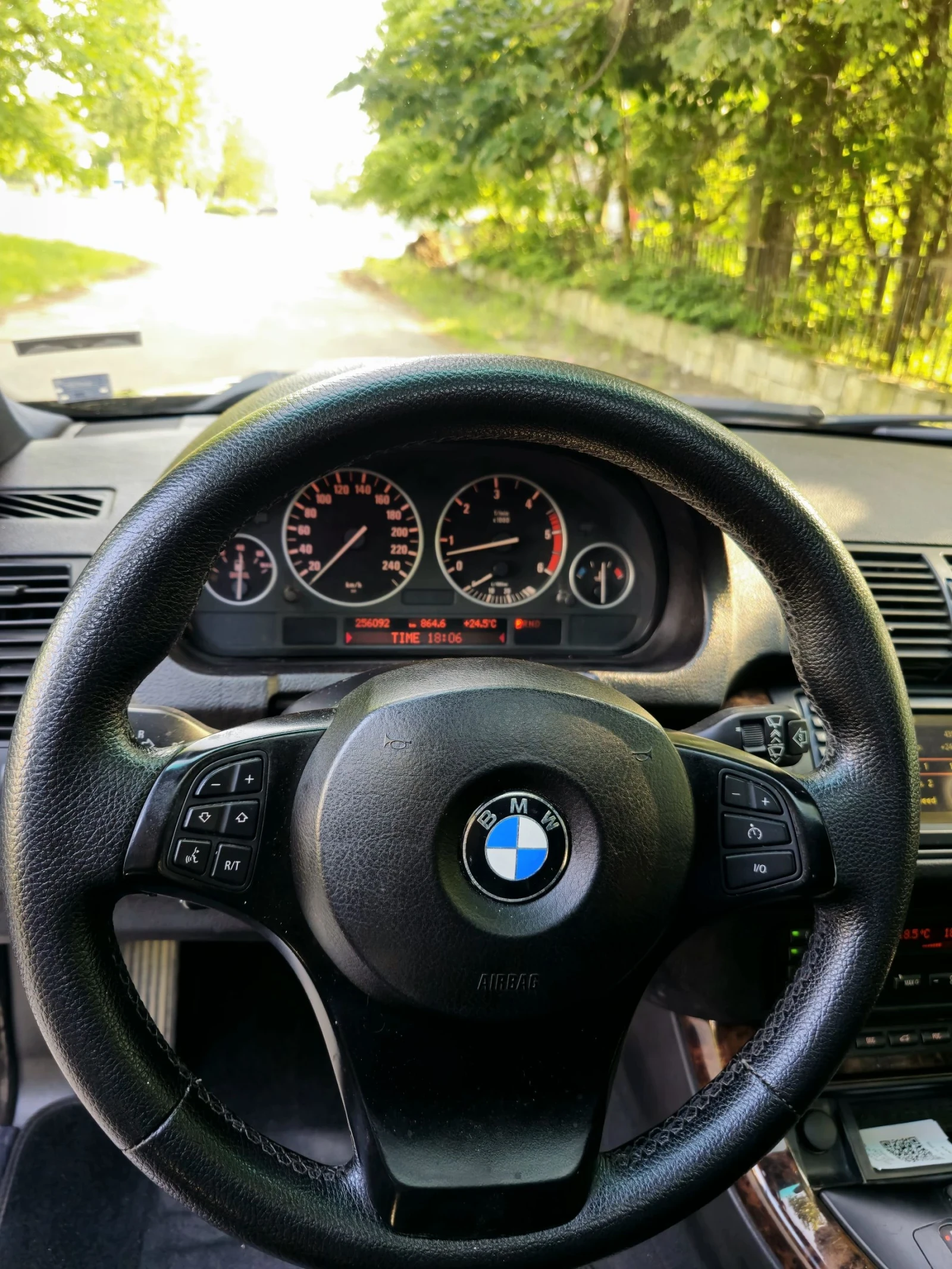 BMW X5  - изображение 9